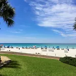 Pelican Walk 1012